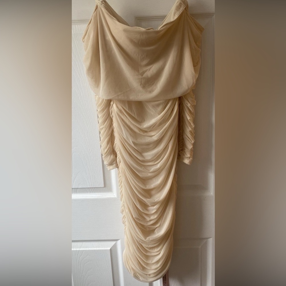 House of CB ‘ANAIS’ Ivory Tulle Off Shoulder Ruched Dress Small US4-6$195 - Picture 9 of 14